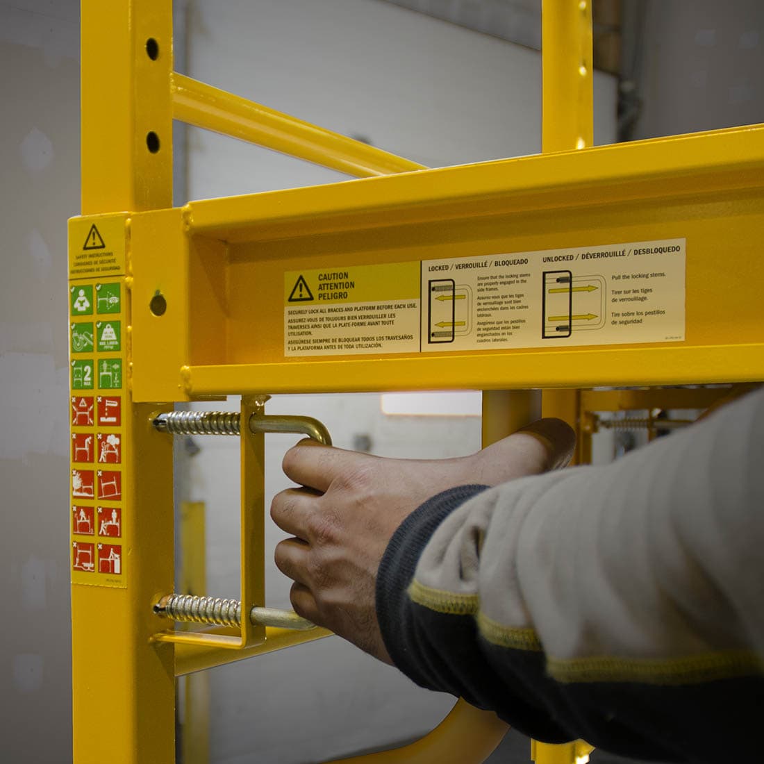 Mobile Adjustable Scaffolding lock detail